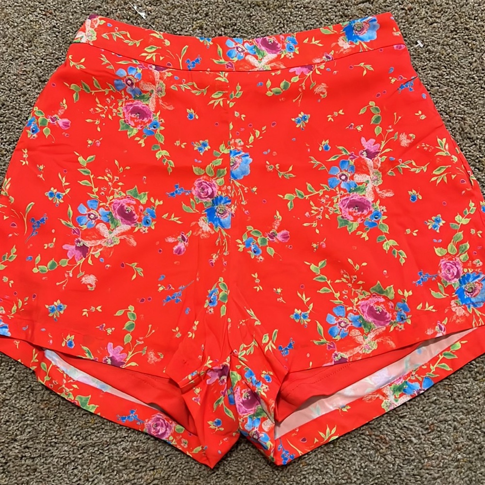 Chicways women’s floral shorts size s
